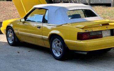Ford-mustang-1993-yellow