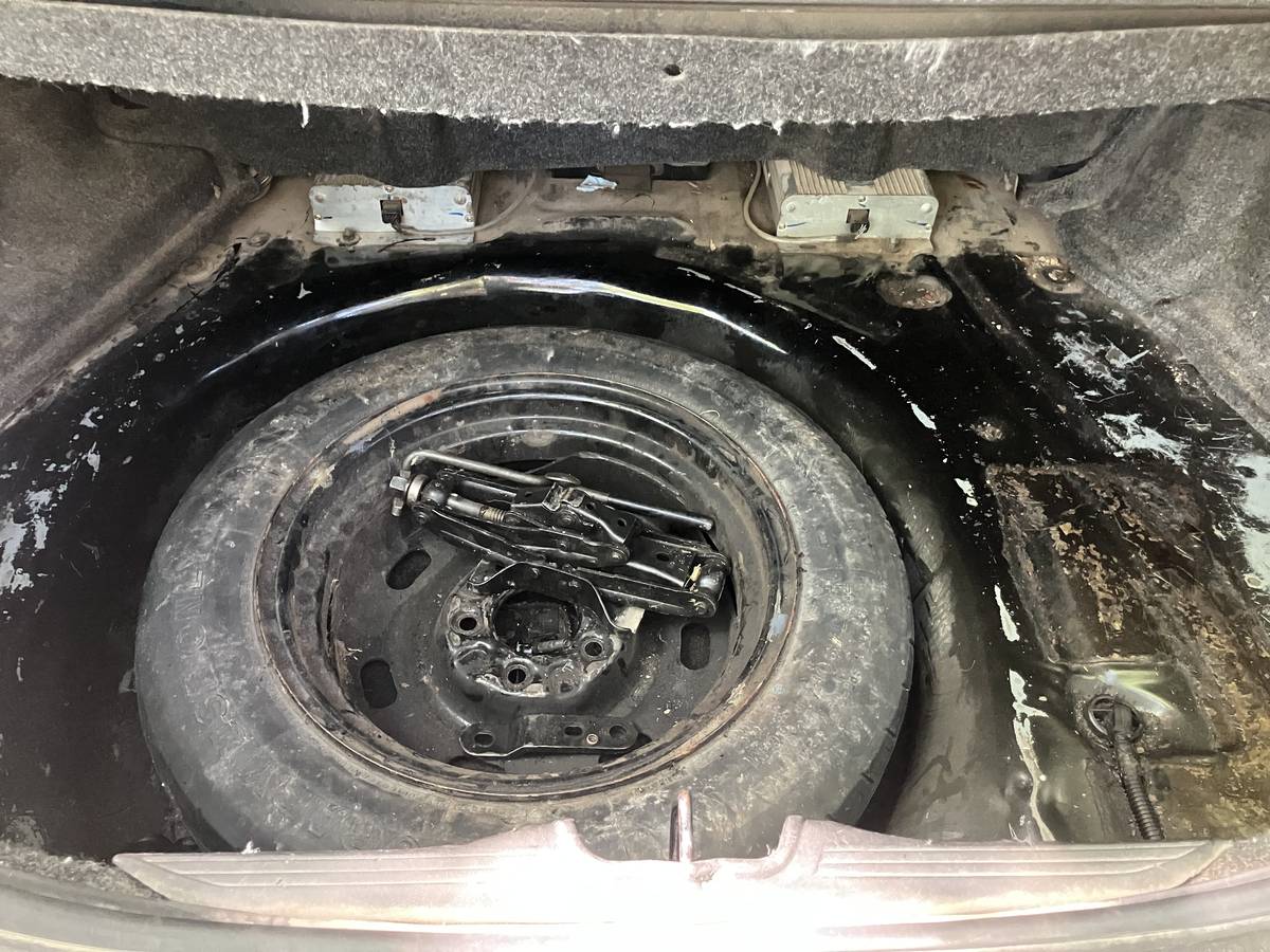 Ford-mustang-base-1996-black-10