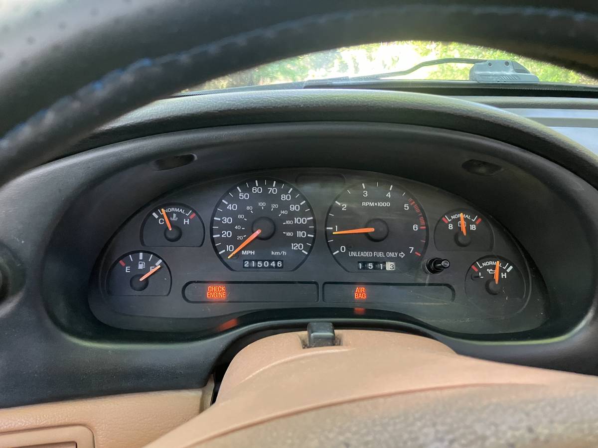 Ford-mustang-base-1996-black-13