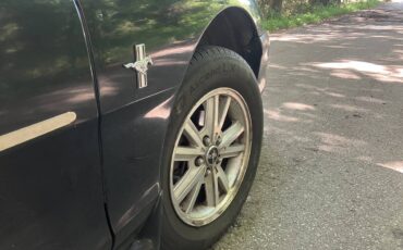 Ford-mustang-base-1996-black-3