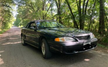 Ford-mustang-base-1996-black