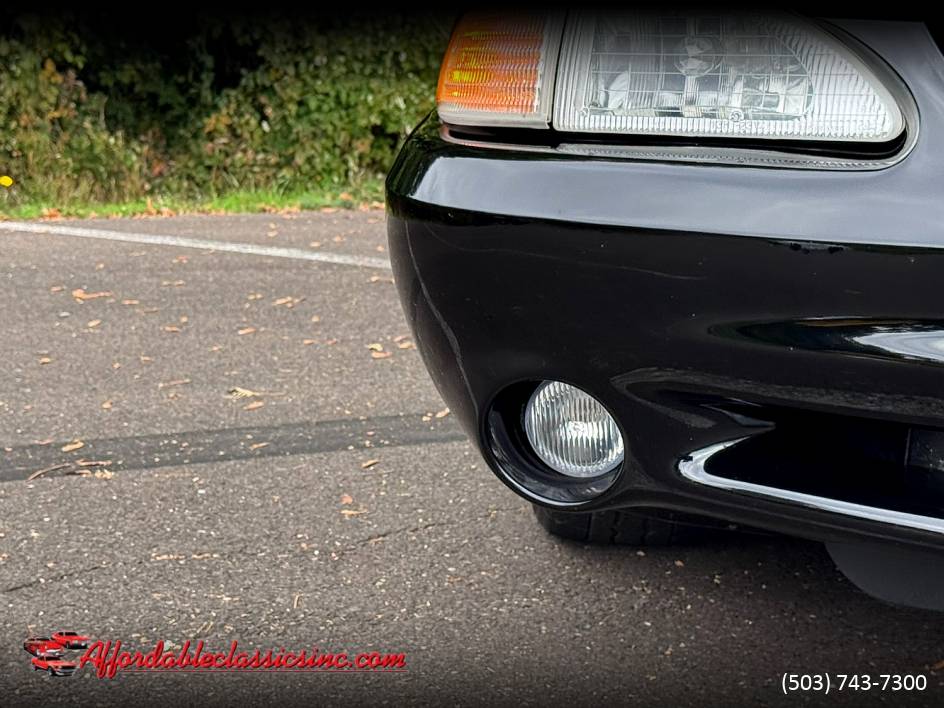 Ford-mustang-cobra-1996-11