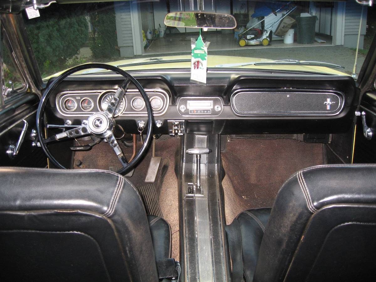 Ford-mustang-convertible-1966-yellow-1