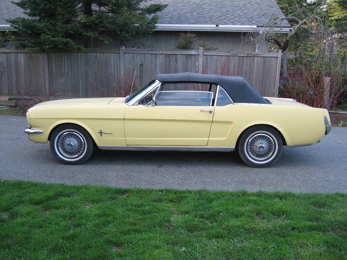 Ford-mustang-convertible-1966-yellow-2