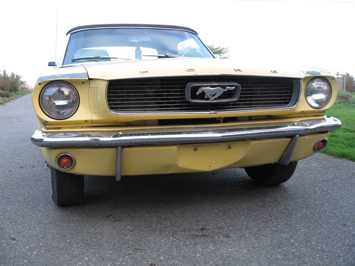 Ford-mustang-convertible-1966-yellow-6