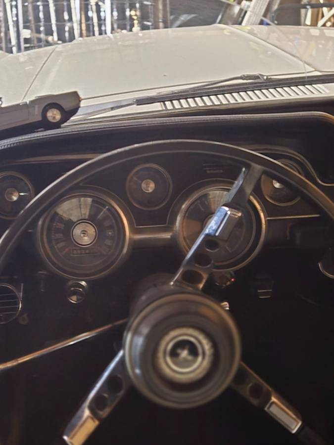 Ford-mustang-convertible-1967-white-10