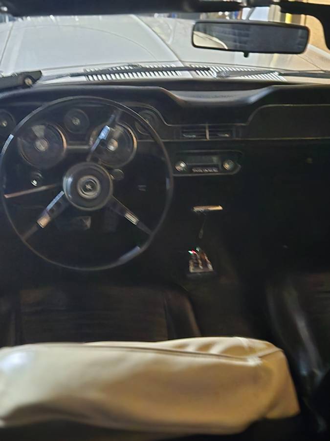 Ford-mustang-convertible-1967-white-5