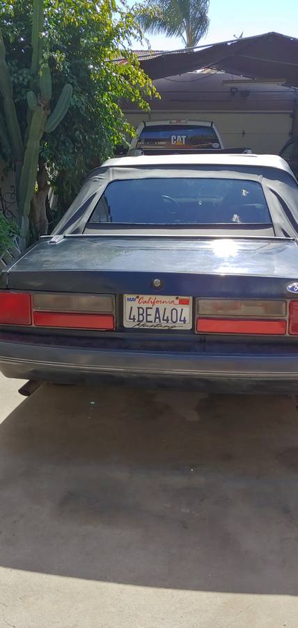 Ford-mustang-convertible-1985-black-13