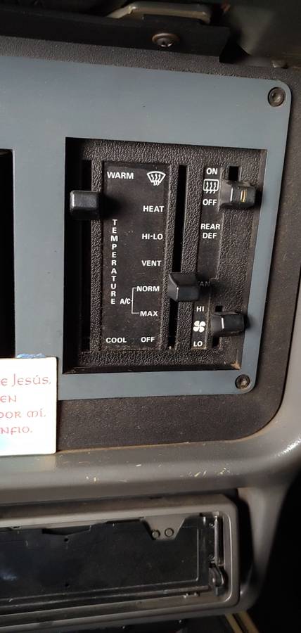 Ford-mustang-convertible-1985-black-18