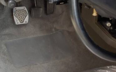 Ford-mustang-convertible-1985-black-20