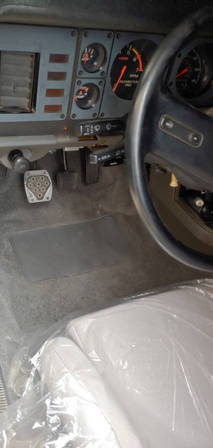 Ford-mustang-convertible-1985-black-20