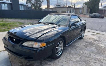 Ford-mustang-convertible-1995-black-17
