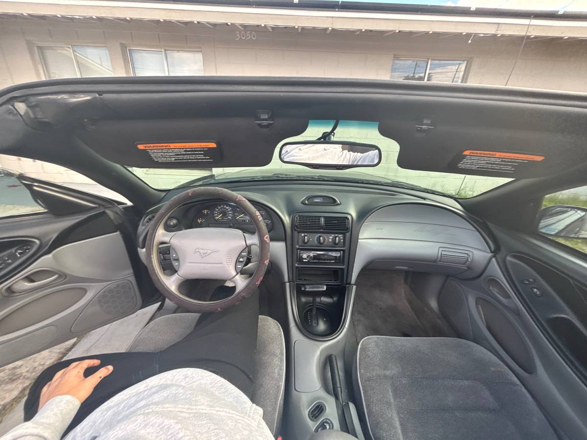 Ford-mustang-convertible-1995-black-18