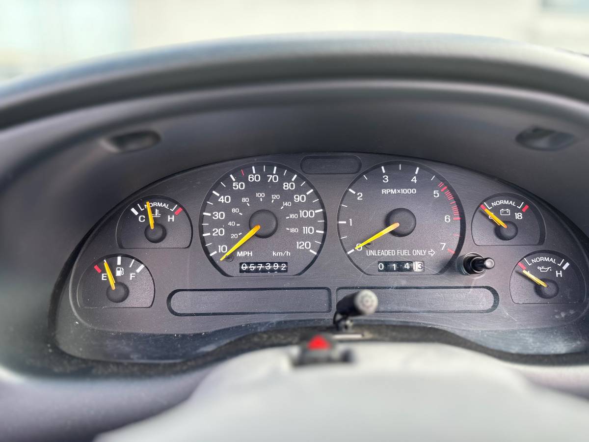 Ford-mustang-convertible-1995-black-2