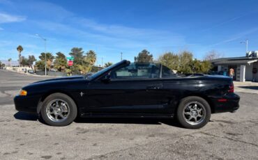 Ford-mustang-convertible-1995-black
