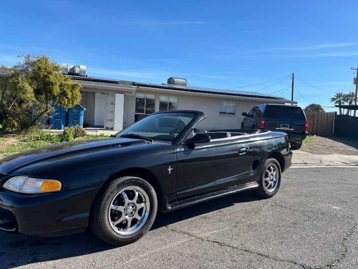Ford-mustang-convertible-1995-black-4