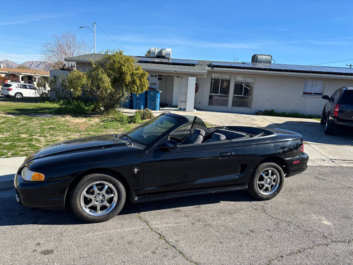 Ford-mustang-convertible-1995-black-5