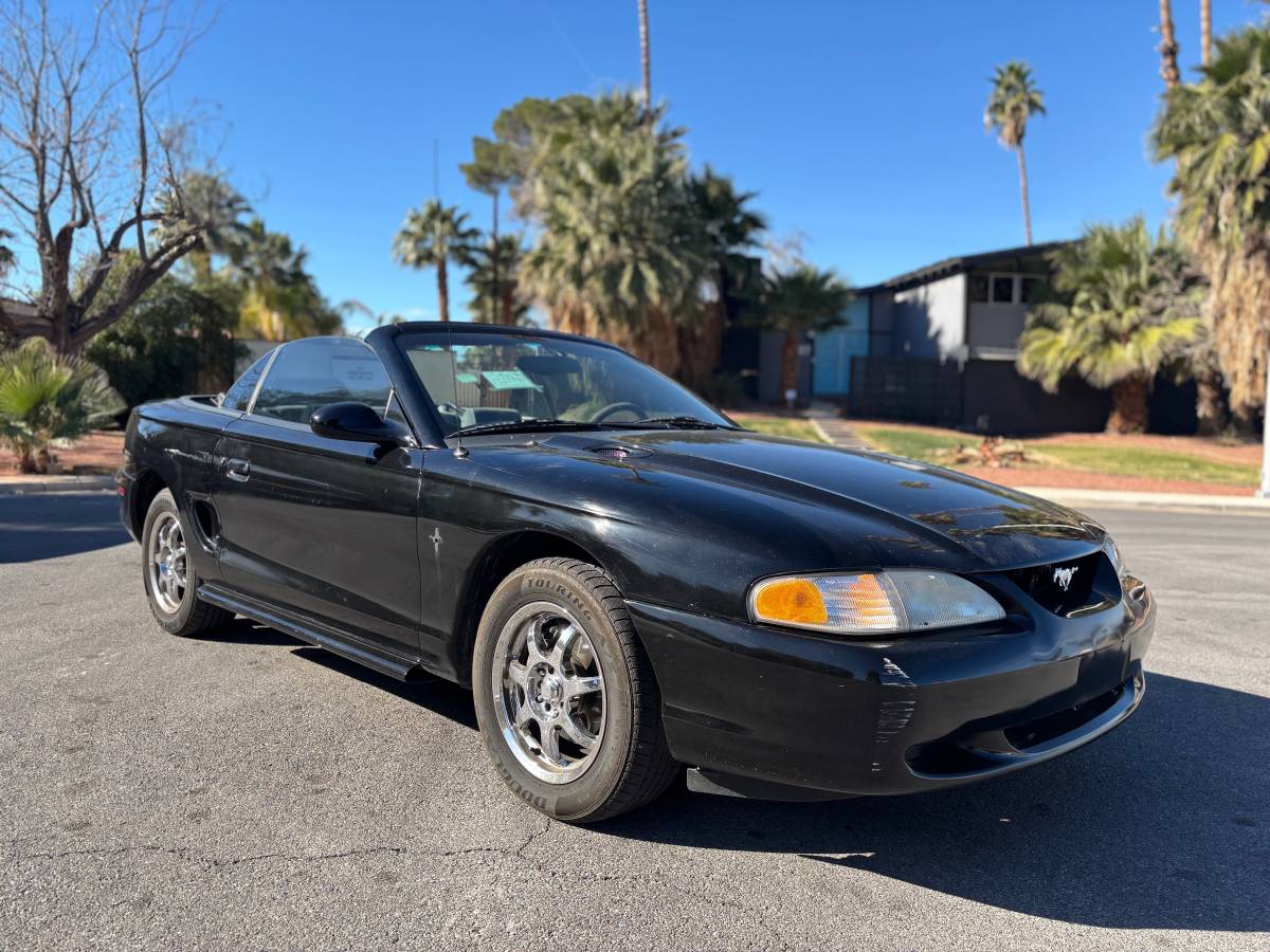 Ford-mustang-convertible-1995-black-7