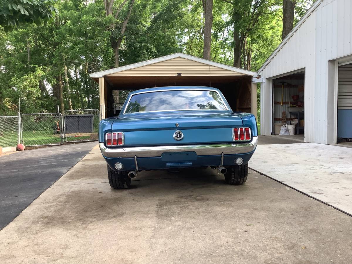 Ford-mustang-coupe-1964-blue-1
