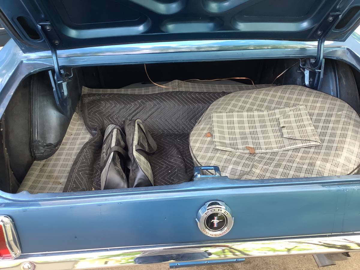 Ford-mustang-coupe-1964-blue-10