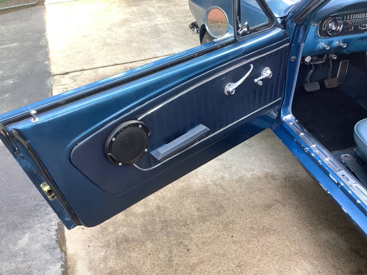 Ford-mustang-coupe-1964-blue-2