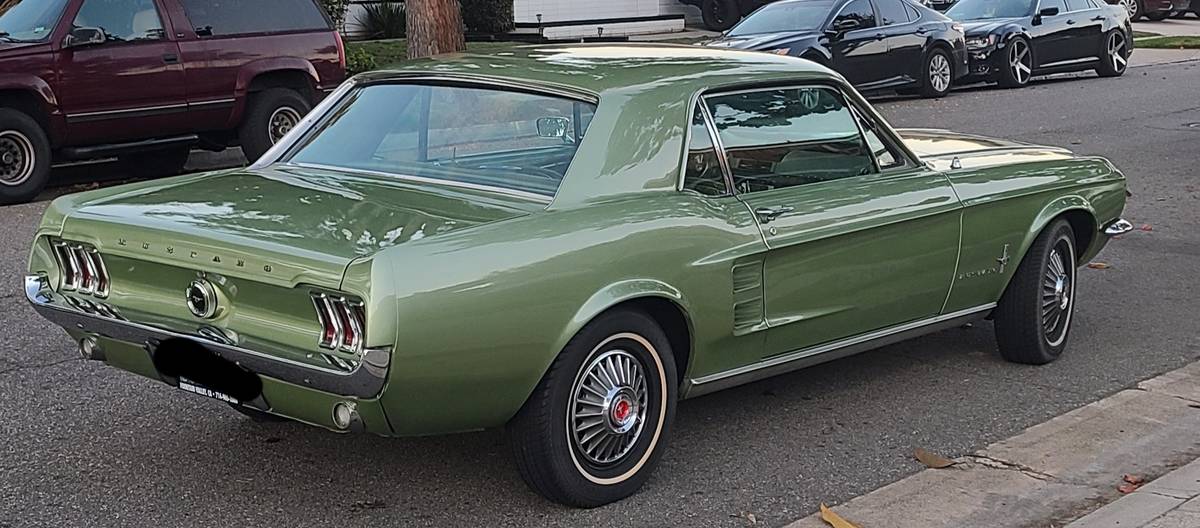 Ford-mustang-coupe-1967-green-1