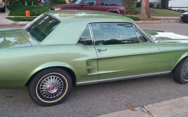 Ford-mustang-coupe-1967-green-4