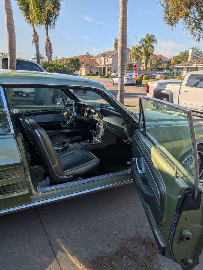 Ford-mustang-coupe-1967-green-8
