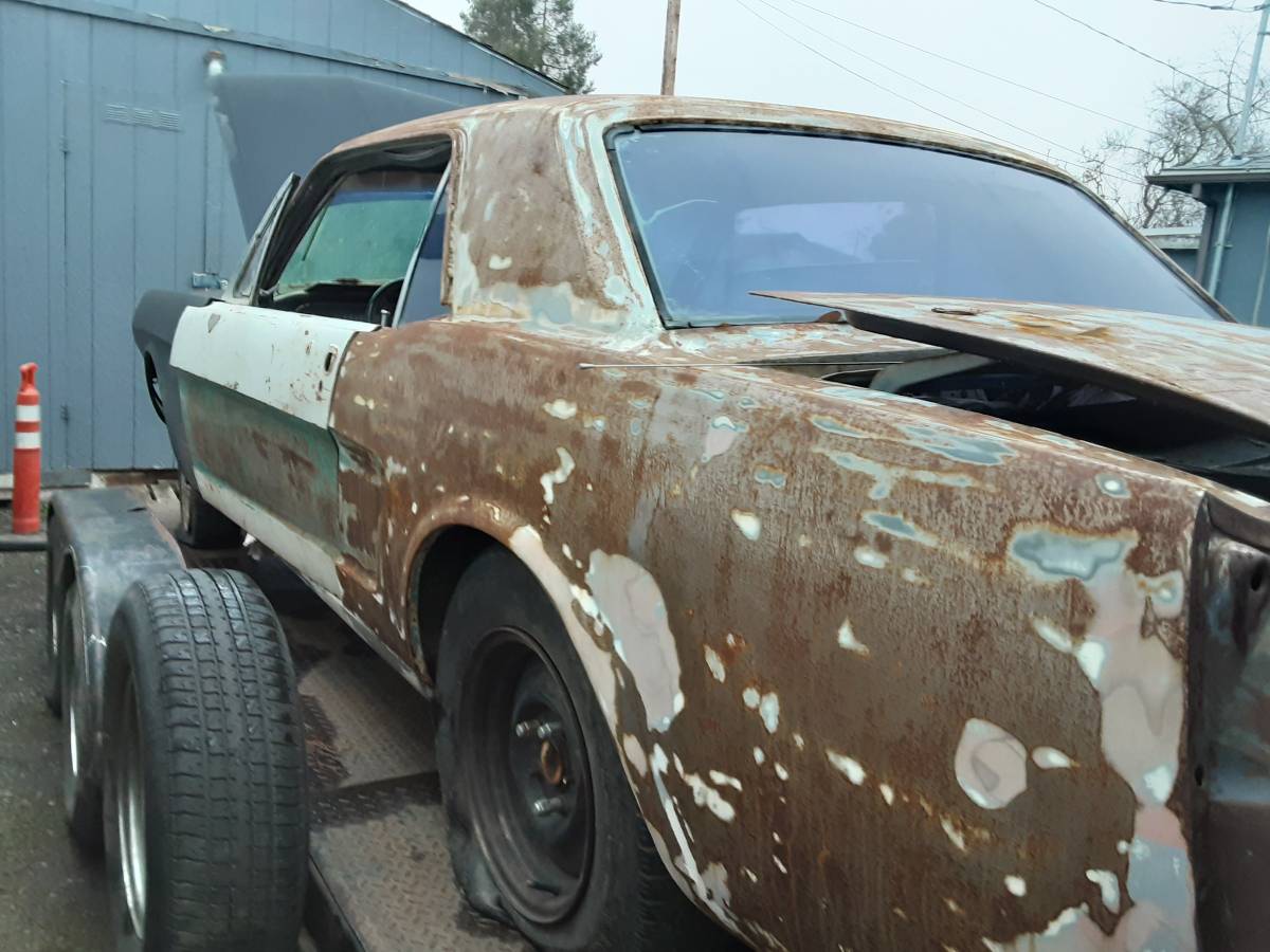 Ford-mustang-diesel-1965-white-2