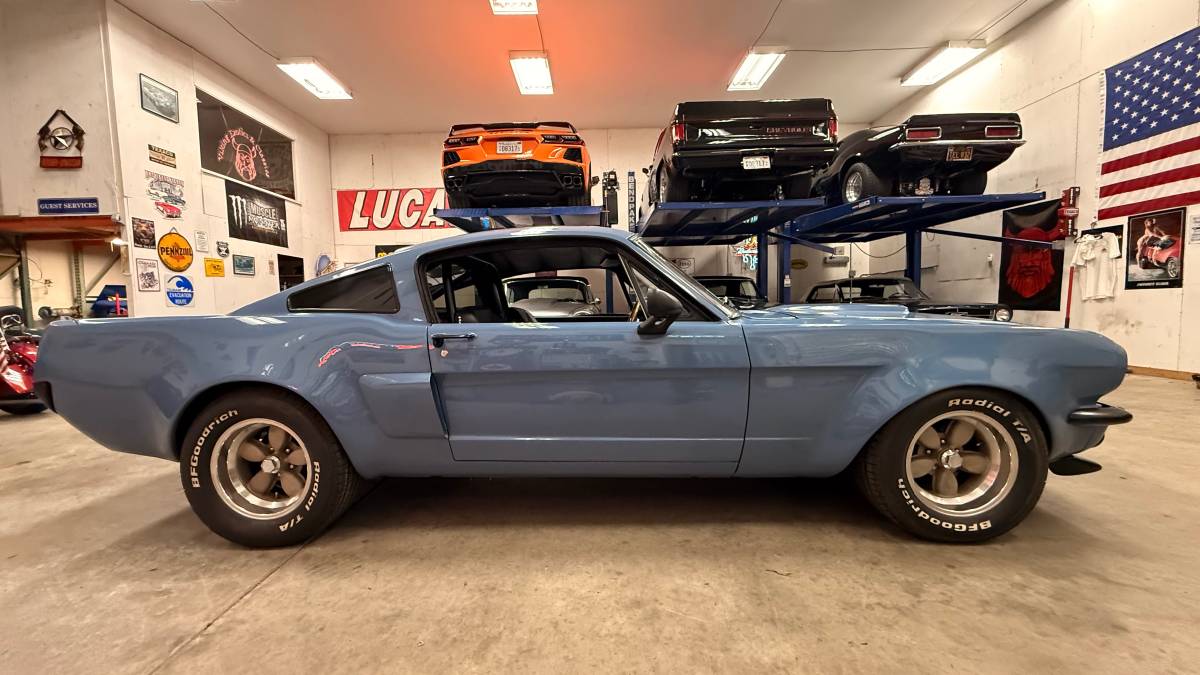 Ford-mustang-fastback-1965