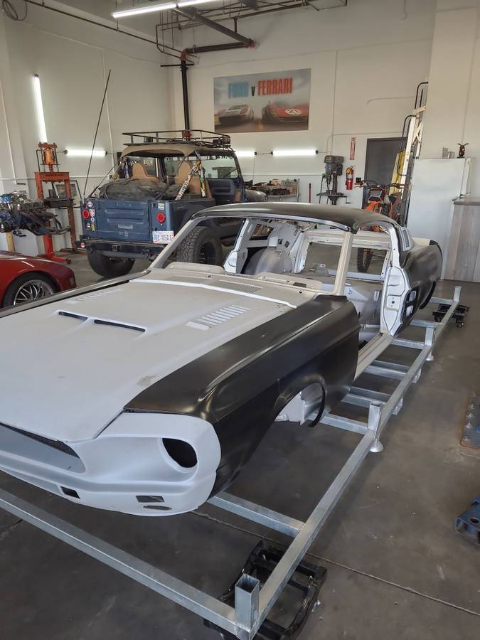 Ford-mustang-fastback-1967-silver-19