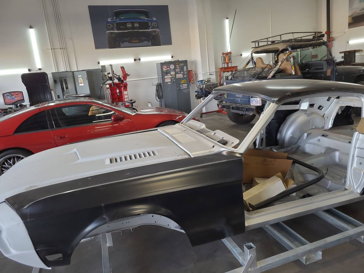 Ford-mustang-fastback-1967-silver-20