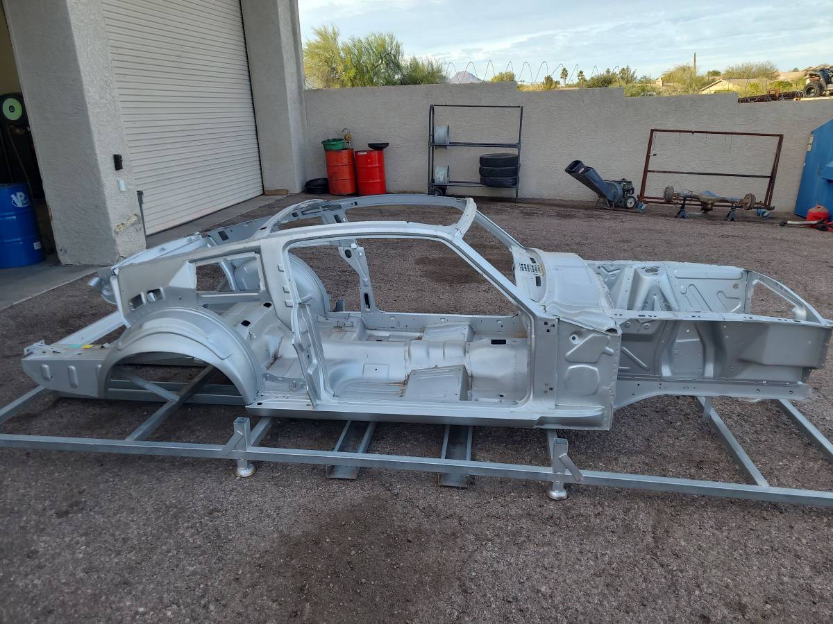 Ford-mustang-fastback-1967-silver-3