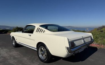 Ford-mustang-gt-1965-white-2