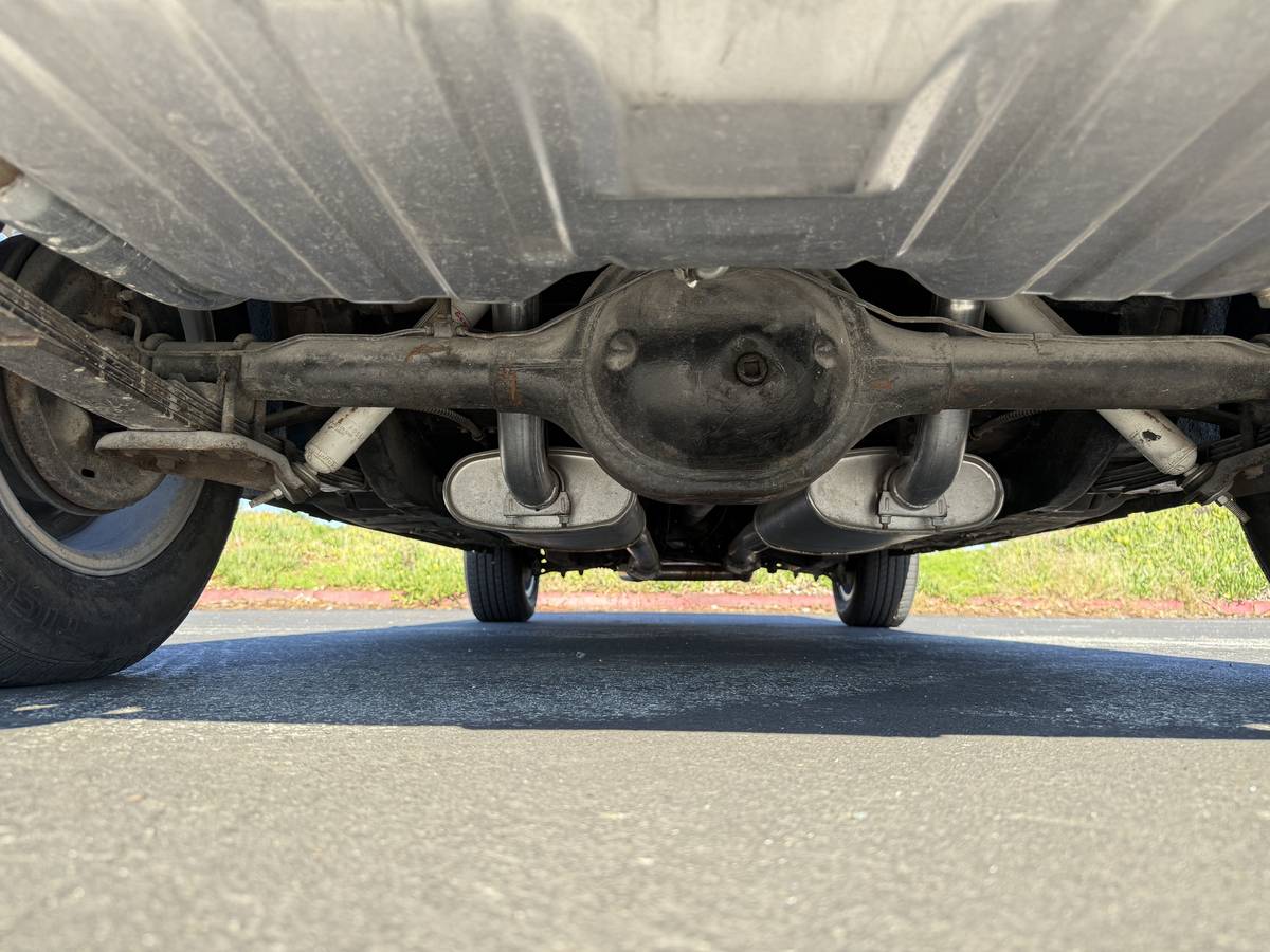 Ford-mustang-gt-1965-white-9