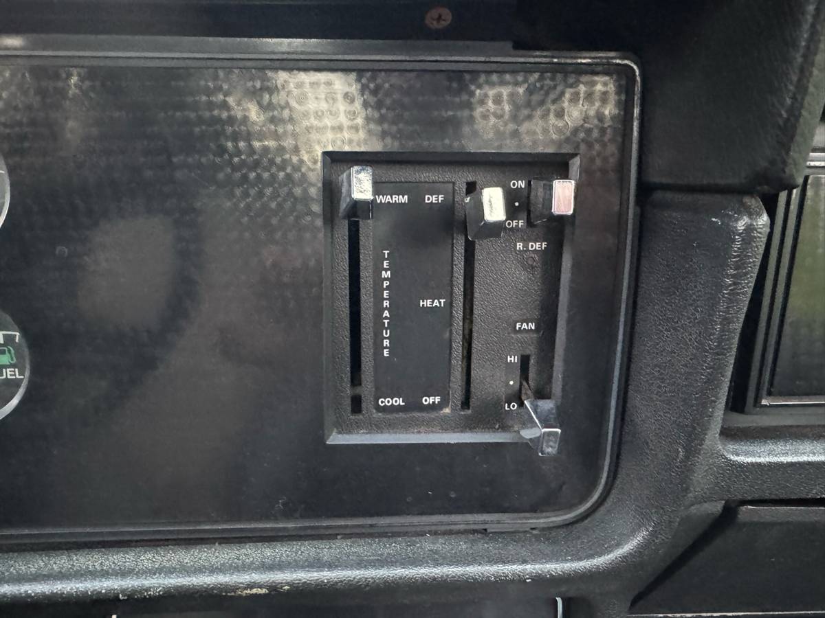 Ford-mustang-gt-1979-grey-40