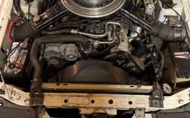 Ford-mustang-gt-1985-white-1