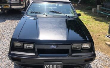 Ford-mustang-gt-convertible-1985-black-1
