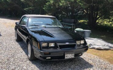 Ford-mustang-gt-convertible-1985-black
