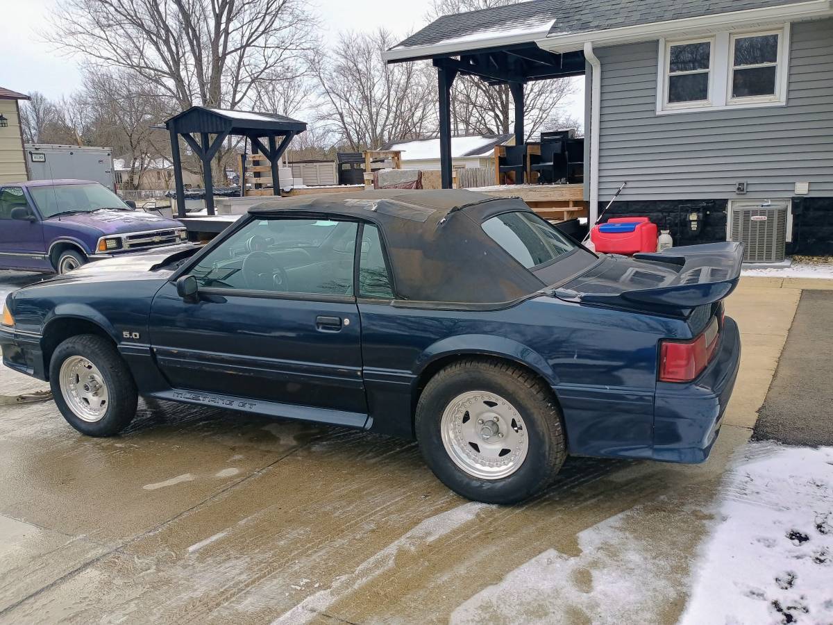 Ford-mustang-gt-convertible-1988-blue-13