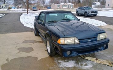 Ford-mustang-gt-convertible-1988-blue