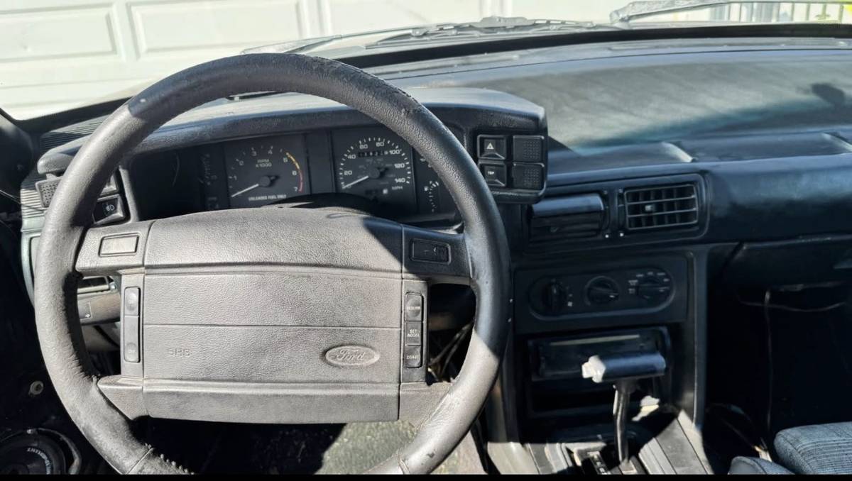 Ford-mustang-gt-convertible-1990-black-7