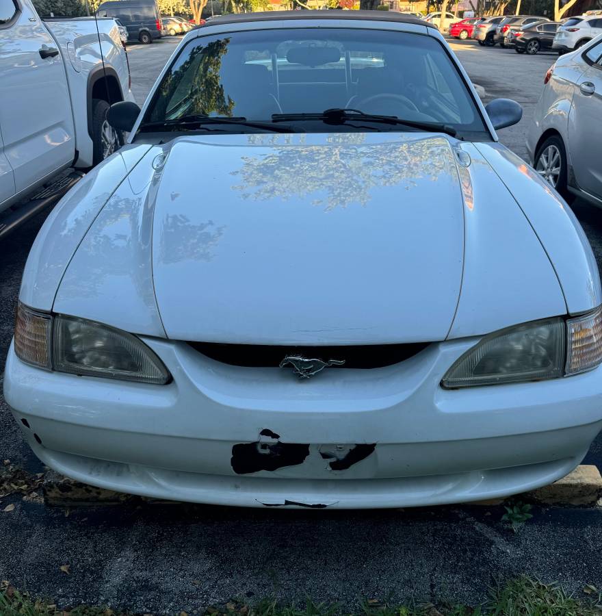 Ford-mustang-gt-convertible-5.0-1995-white-6