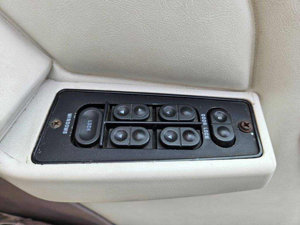 Ford-mustang-lx-1992-green-13