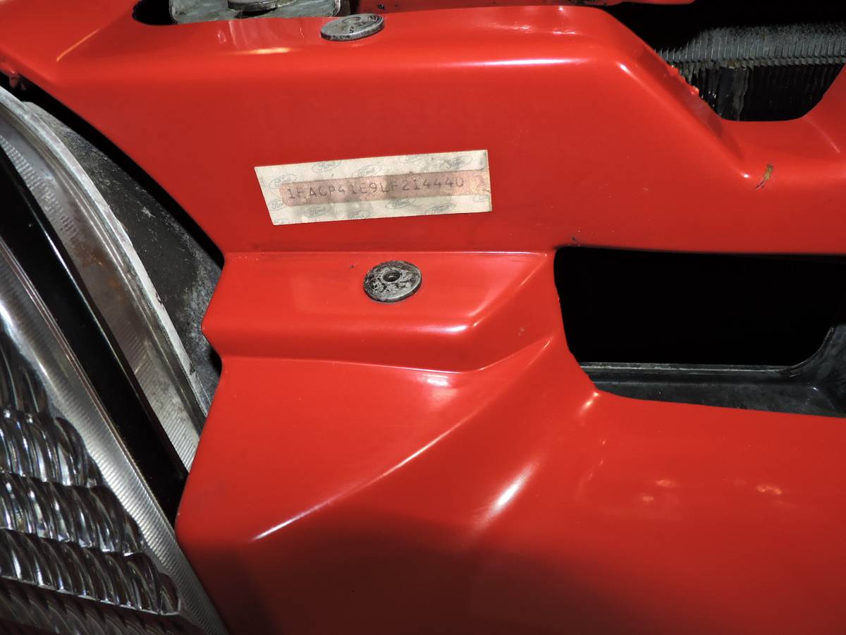 Ford-mustang-lx-5.0-1990-red-44