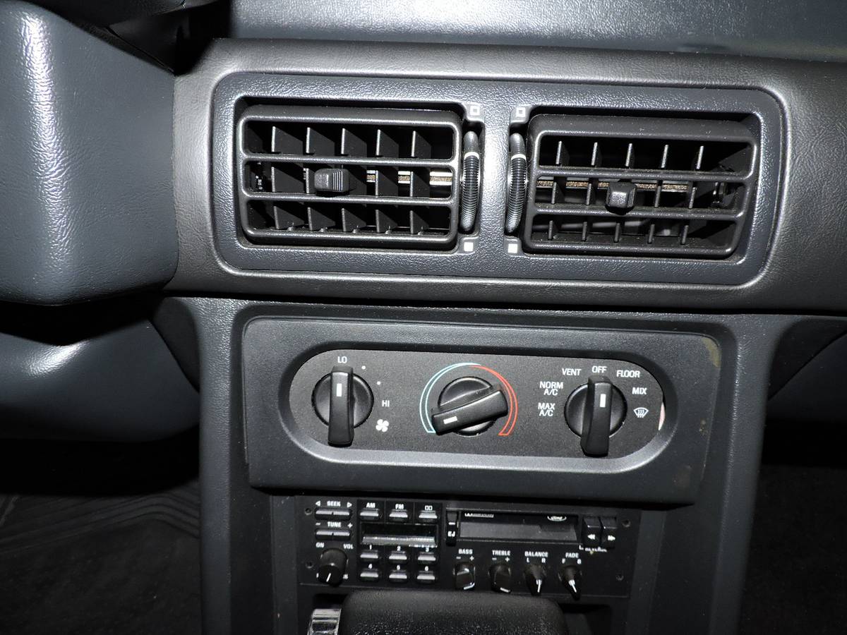 Ford-mustang-lx-5.0-1990-red-9