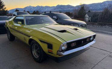Ford-mustang-mach-1-1972-yellow-1
