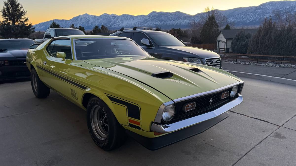 Ford-mustang-mach-1-1972-yellow-1