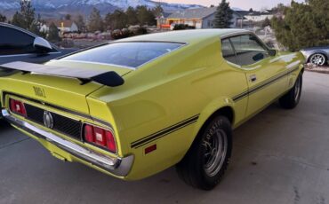 Ford-mustang-mach-1-1972-yellow-3