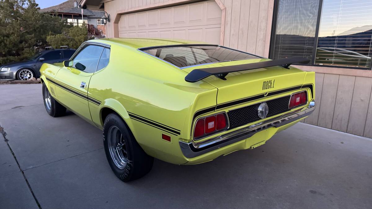 Ford-mustang-mach-1-1972-yellow-4